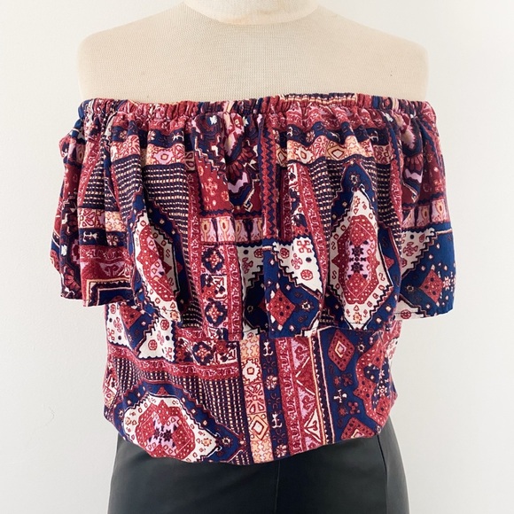 Hollister Boho Off-the-Shoulder Ruffle Crop Top – Size Small - Picture 7 of 10